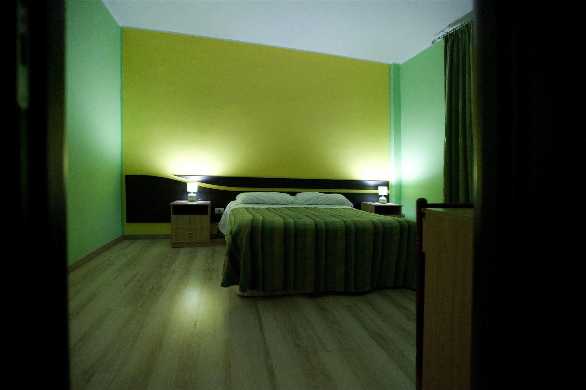 Hotel Cliche San Lucido Luaran gambar