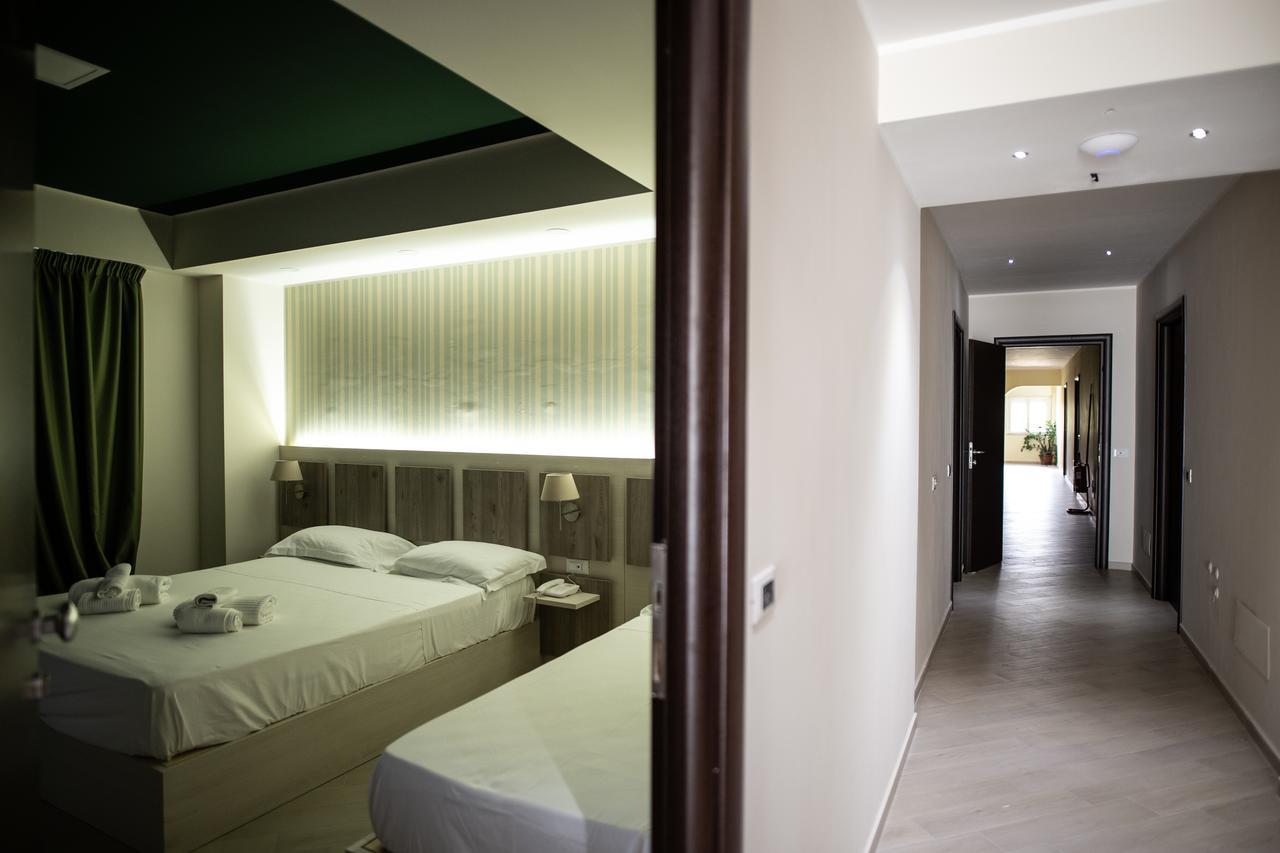 Hotel Cliche San Lucido Luaran gambar